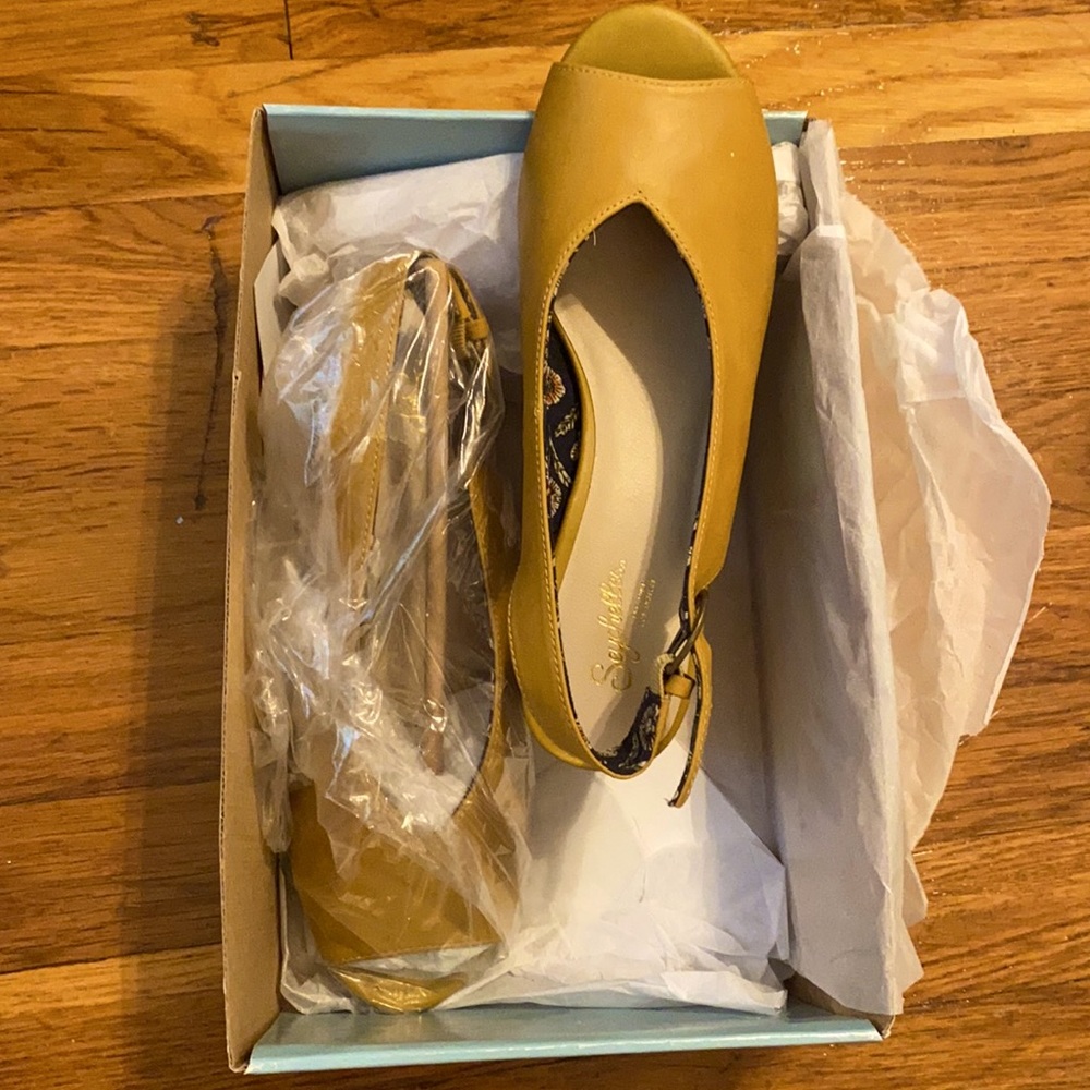 NWT Seychelles heels Anthropologie